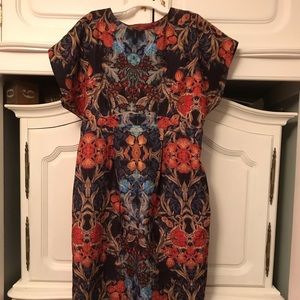 Beautiful print maternity dress with back detail